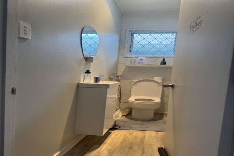 Photo of property in 1/312 Royal Road, Massey, Auckland, 0614