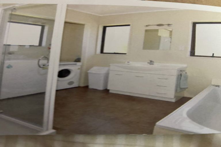 Photo of property in 3/37 Bracken Road, Paparangi, Wellington, 6037