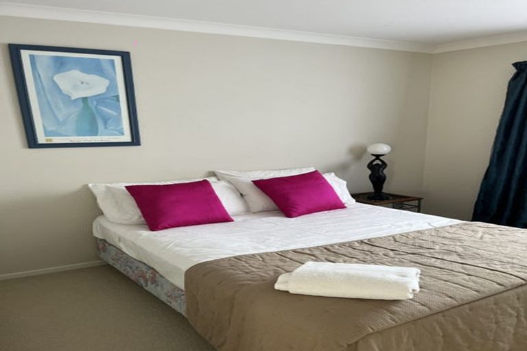 Photo of property in 106 Meadowland Drive, Somerville, Auckland, 2014