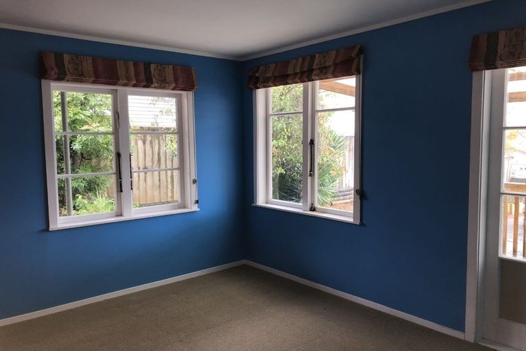 Photo of property in 12 Meldrum Street, Te Kamo, Whangarei, 0112