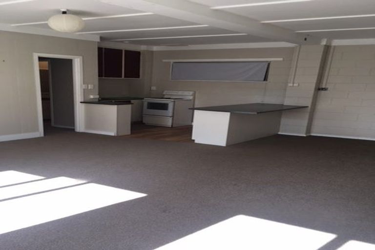 Photo of property in 15 Glencourt Place, Glenfield, Auckland, 0629