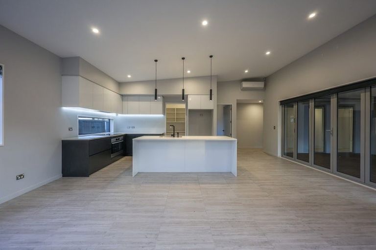 Photo of property in 13 Picadilly Avenue, Casebrook, Christchurch, 8051