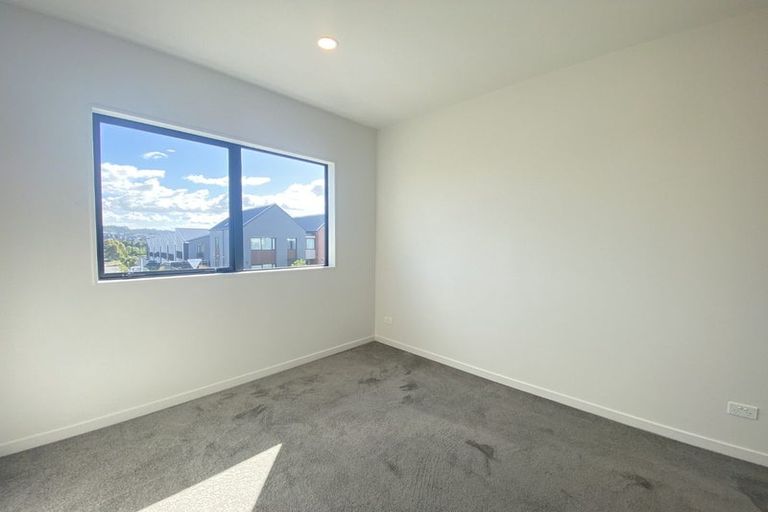 Photo of property in 1 Green Bamboo Road, Hobsonville, Auckland, 0616