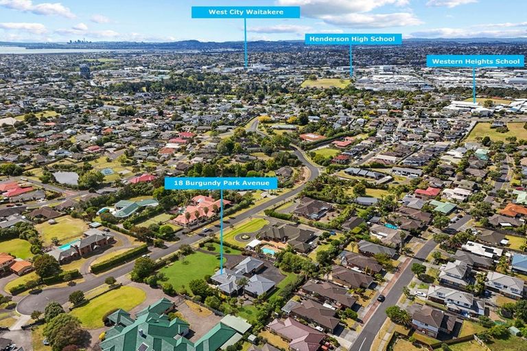 Photo of property in 18 Burgundy Park Avenue, Henderson, Auckland, 0612