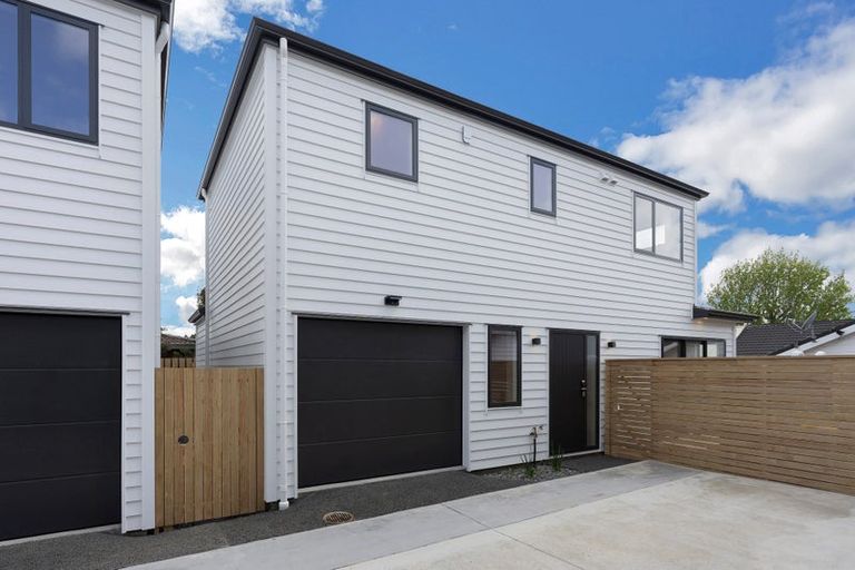 Photo of property in 3b Raupapa Street, Northcote, Auckland, 0627