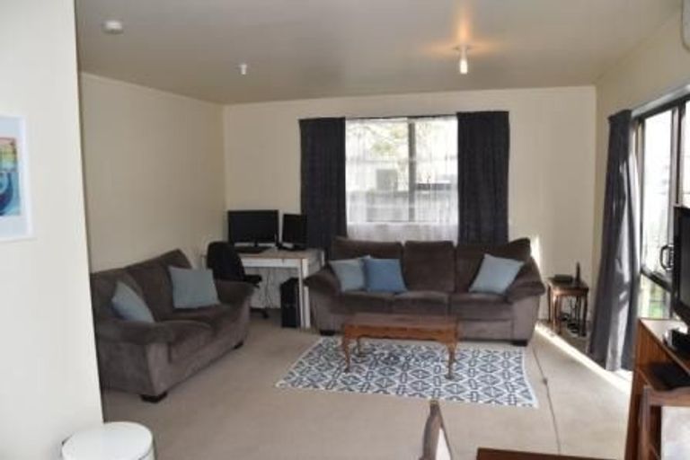 Photo of property in 2/9 Connolly Street, Boulcott, Lower Hutt, 5010