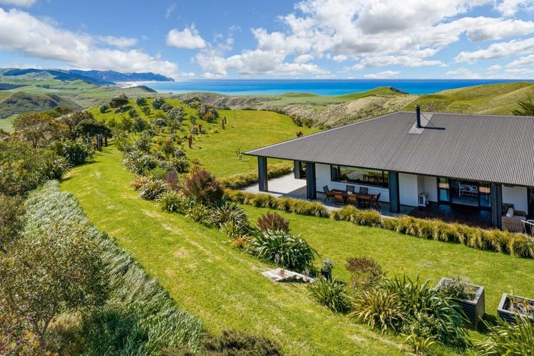 Photo of property in 63 Waipuka Road, Waimarama, Havelock North, 4294