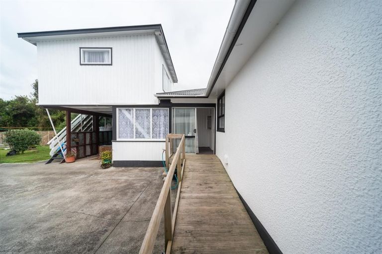 Photo of property in 10 Potaka Street, Marton, 4710