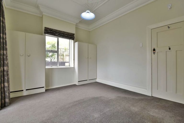 Photo of property in 64 Hargest Crescent, Saint Kilda, Dunedin, 9012