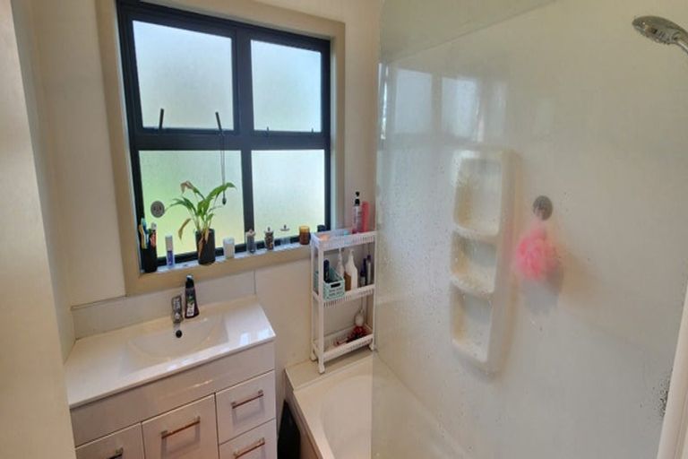 Photo of property in 27 Antonio Street, Stratford, 4332