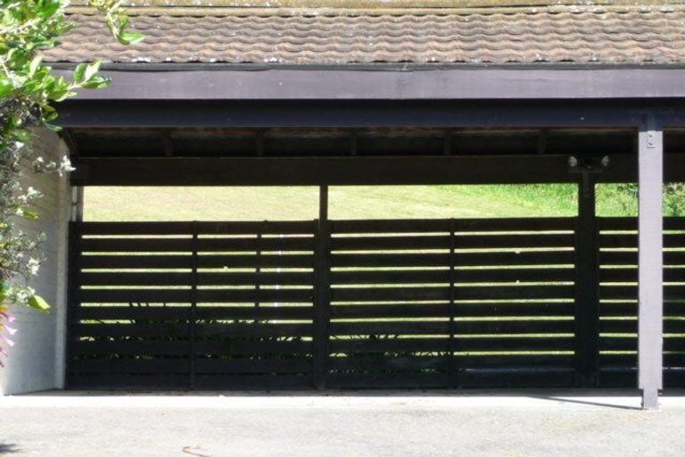 Photo of property in 141a Churton Drive, Churton Park, Wellington, 6037