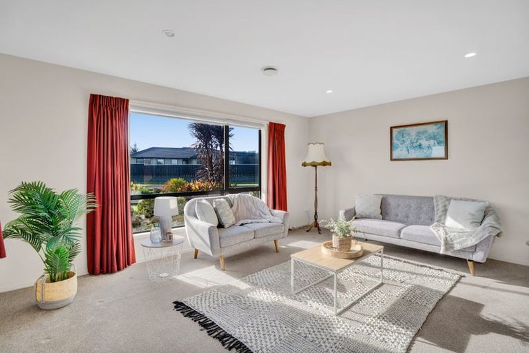 Photo of property in 8 Jules Crescent, Bell Block, New Plymouth, 4312