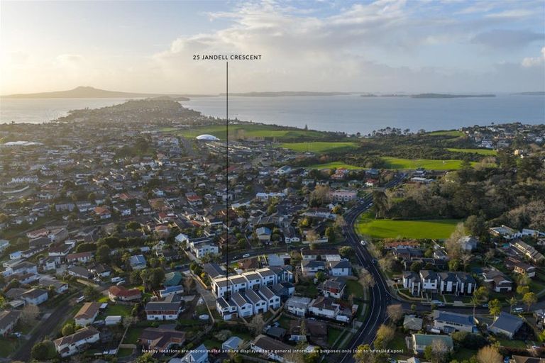 Photo of property in 25b Jandell Crescent, Bucklands Beach, Auckland, 2014