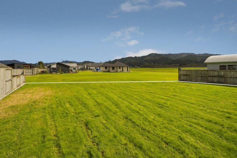 Photo of property in 3 Oscar Place, Whitianga, 3510
