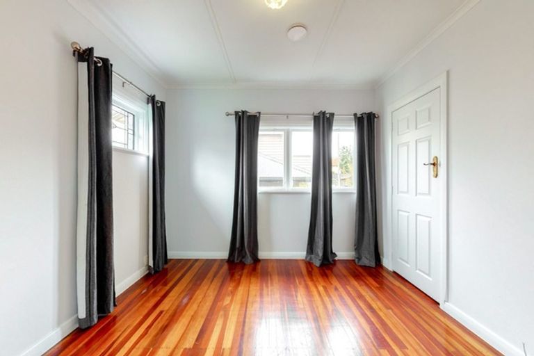 Photo of property in 55 Main Road, Titahi Bay, Porirua, 5022