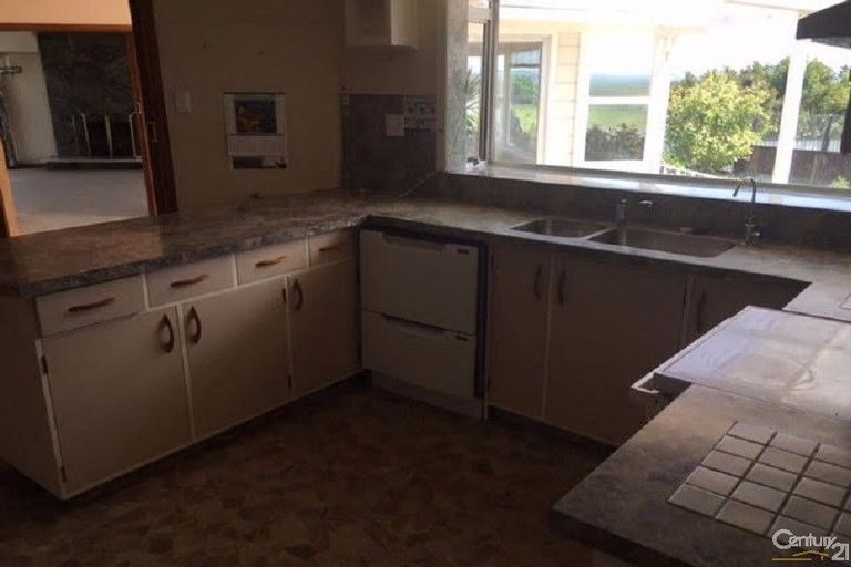 Photo of property in 80 Kitchener Road, Waiuku, 2123