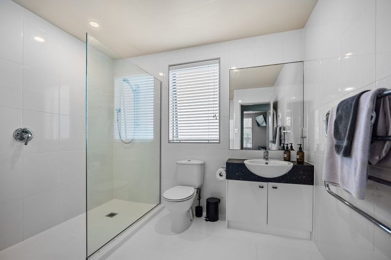 Photo of property in 67 Kittiwake Drive, Schnapper Rock, Auckland, 0632