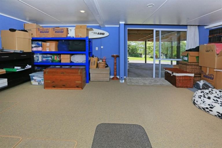 Photo of property in 4 Eyre Street, Henderson, Auckland, 0612