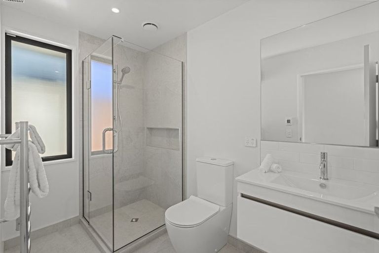 Photo of property in 8/130 Holly Road, St Albans, Christchurch, 8014