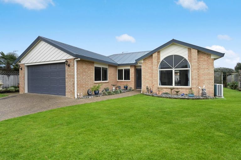 Photo of property in 27 Northmeadow Drive, Rototuna, Hamilton, 3210