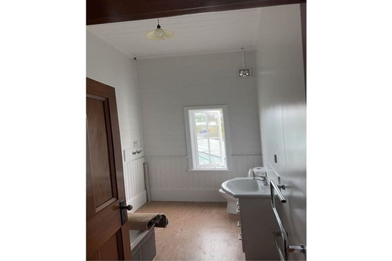 Photo of property in 30 Childers Terrace, Kilbirnie, Wellington, 6022