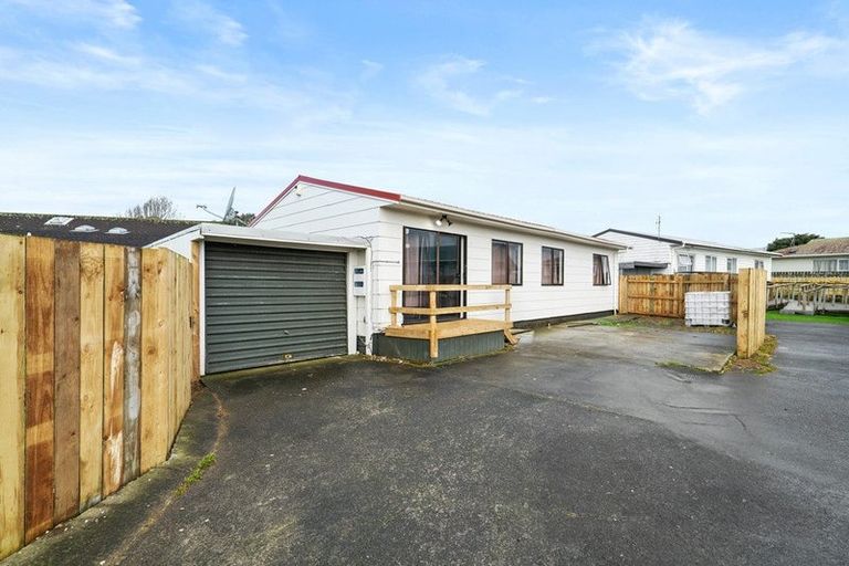 Photo of property in 1/20 Volta Place, Clendon Park, Auckland, 2103