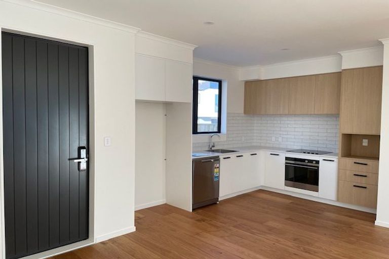 Photo of property in 22 Waipuhinui Way, Wiri, Auckland, 2104