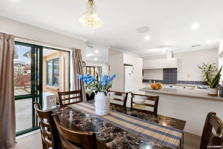 Photo of property in 6 Caldecote Place, Flat Bush, Auckland, 2019