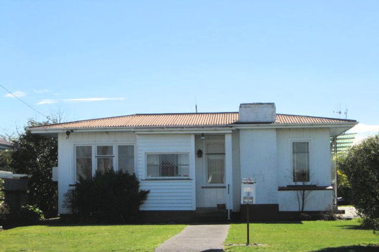 Photo of property in 302 Karaitiana Street, Frimley, Hastings, 4120