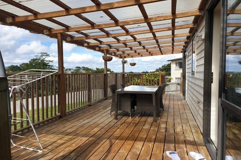 Photo of property in 24 Mantra Road, Massey, Auckland, 0614