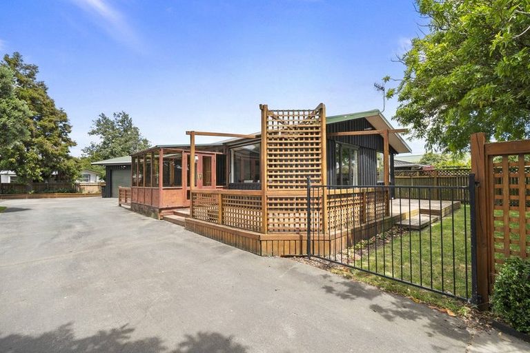 Photo of property in 3 Newland Court, Palmerston North, 4410