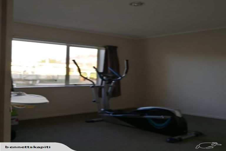 Photo of property in 42 Linwood Drive, Paraparaumu, 5032