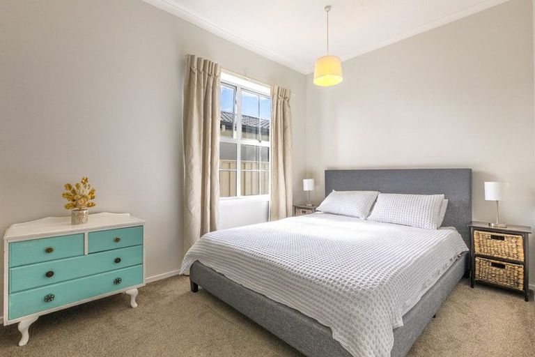 Photo of property in 114 Avondale Road, Taradale, Napier, 4112