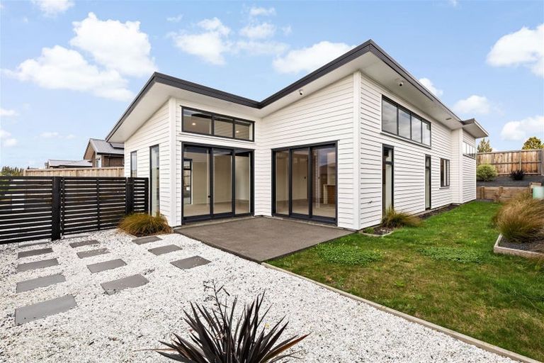 Photo of property in 24 Sarikei Avenue, Northwood, Christchurch, 8051