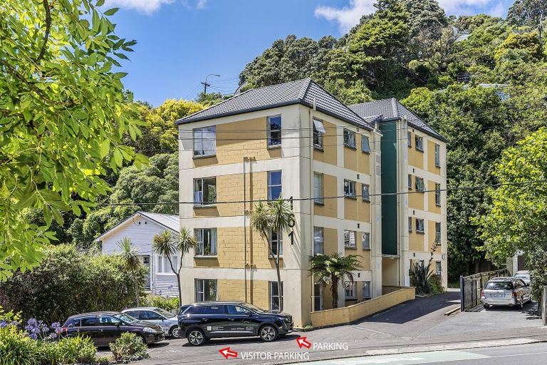 Photo of property in 161u1 Glenmore Street, Kelburn, Wellington, 6012