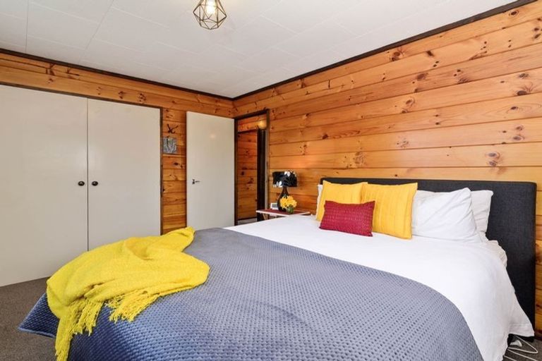 Photo of property in 1 Darroch Street, Fairy Springs, Rotorua, 3015