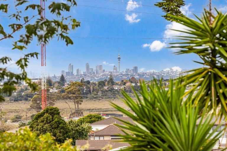 Photo of property in 46 Keegan Drive, Massey, Auckland, 0614