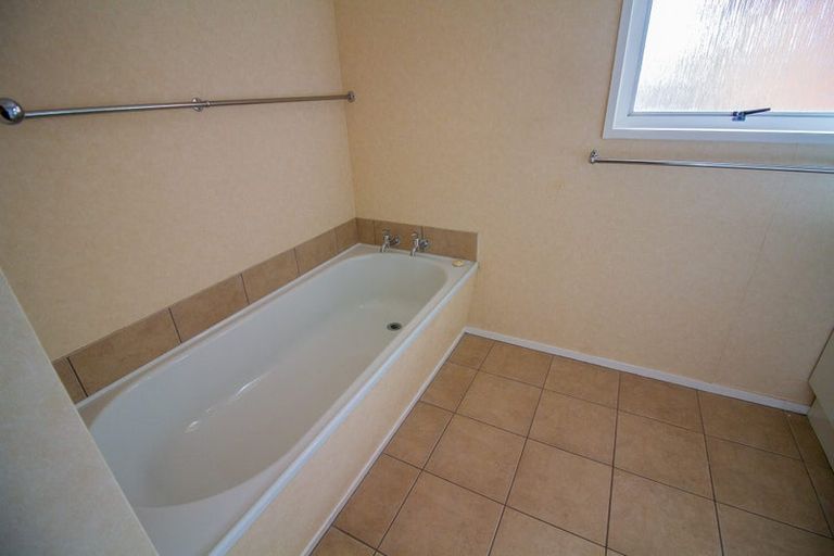 Photo of property in 11a Henare Street, West End, Palmerston North, 4412