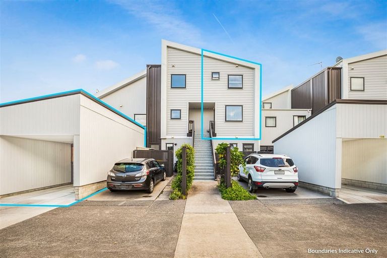 Photo of property in 4 Torea Tai Road, Hobsonville, Auckland, 0616