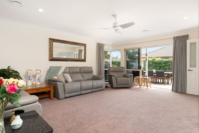 Photo of property in 126 Santa Monica Drive, Papamoa Beach, Papamoa, 3118