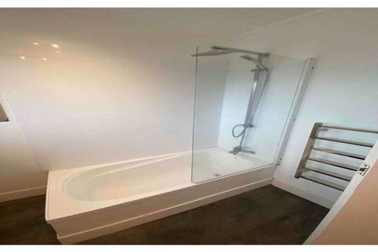 Photo of property in 443 Don Buck Road, Massey, Auckland, 0614