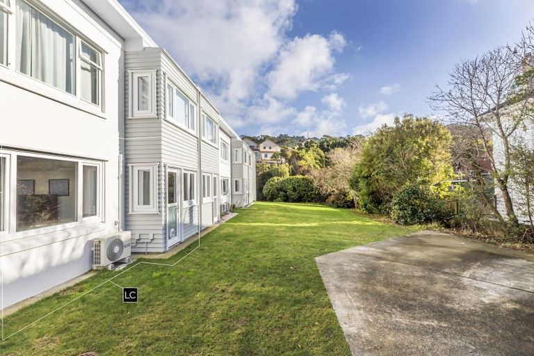 Photo of property in 5/18 Agra Crescent, Khandallah, Wellington, 6035