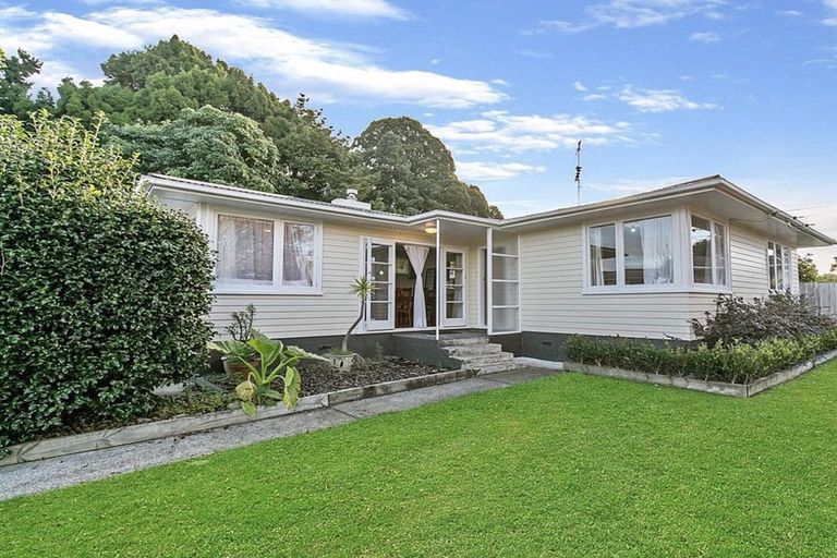 Photo of property in 12 Mountbatten Place, Papakura, 2110