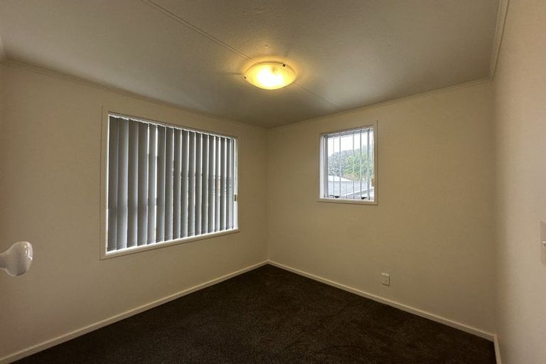 Photo of property in 8 Dennis Road, Papatoetoe, Auckland, 2025