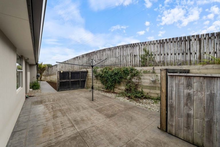 Photo of property in 4 Links Drive, Waiwhakaiho, New Plymouth, 4312