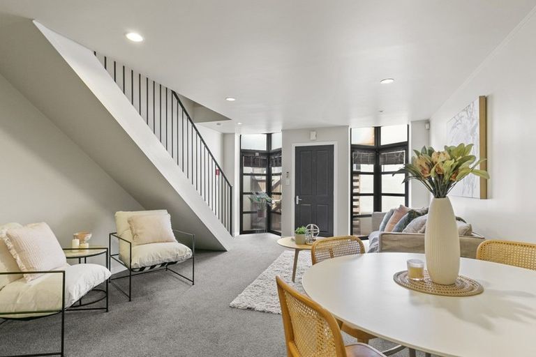 Photo of property in Mendosa Terraces Apartments, 14/9 Ebor Street, Te Aro, Wellington, 6011