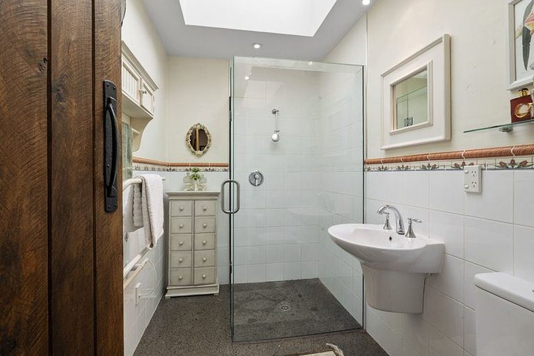 Photo of property in 475 Frankley Road, Hurworth, New Plymouth, 4371