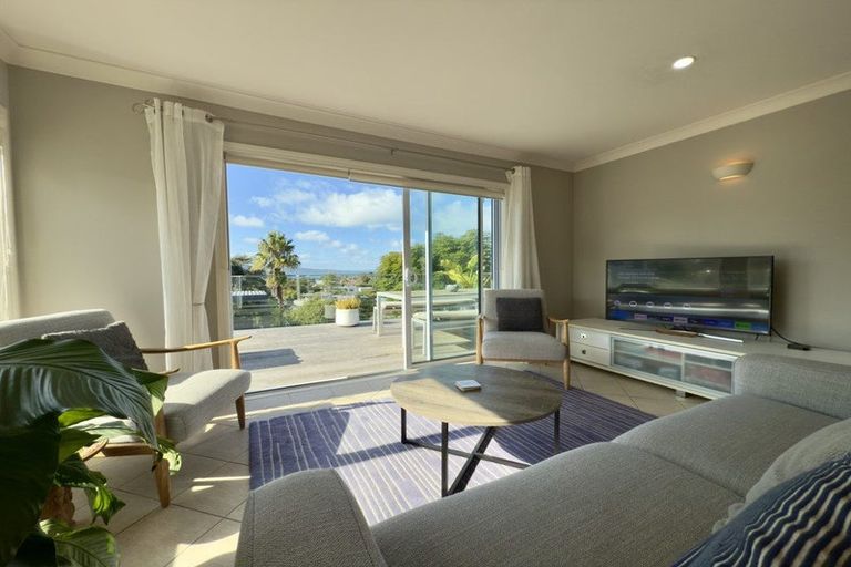 Photo of property in 84 Parr Terrace, Castor Bay, Auckland, 0620