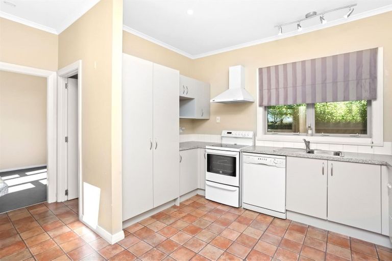 Photo of property in 6 Norwood Street, Beckenham, Christchurch, 8023