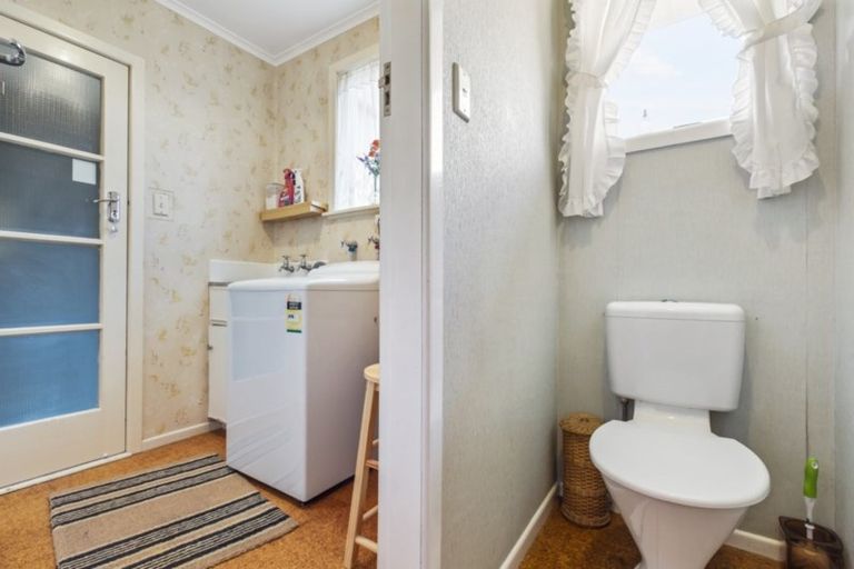 Photo of property in 118 Don Buck Road, Massey, Auckland, 0614